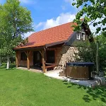 Haus In Sleme Skradsko Mit Whirlpool Und Parkplatz By Interhome Zrnovac