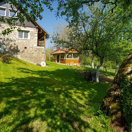 Case de vacanță Haus In Sleme Skradsko Mit Whirlpool Und Parkplatz By Interhome