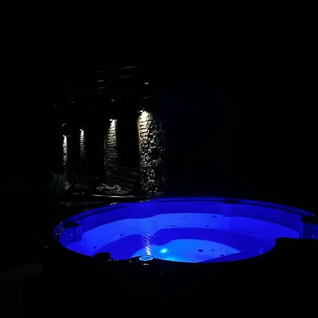 Haus In Sleme Skradsko Mit Whirlpool Und Parkplatz By Interhome Case de vacanță Zrnovac
